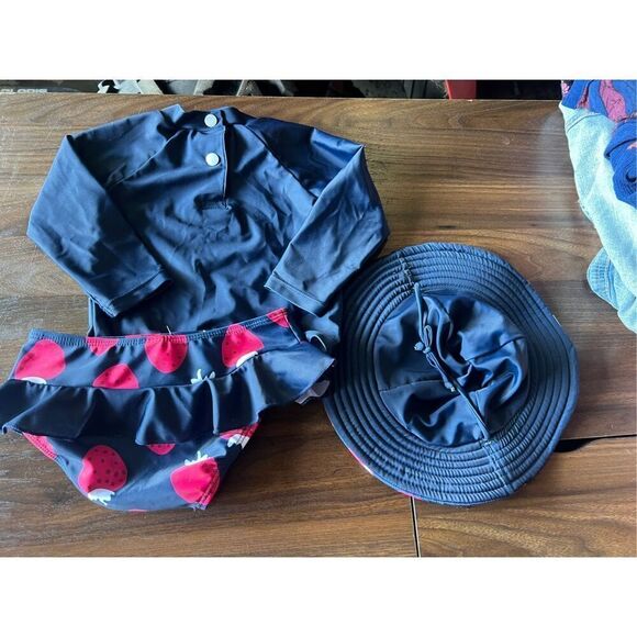 Dolphin Love Strawberry Love 3pc Swimsuit Set Baby Girl Swimsuit Set Size 18 Mon - Picture 9 of 12